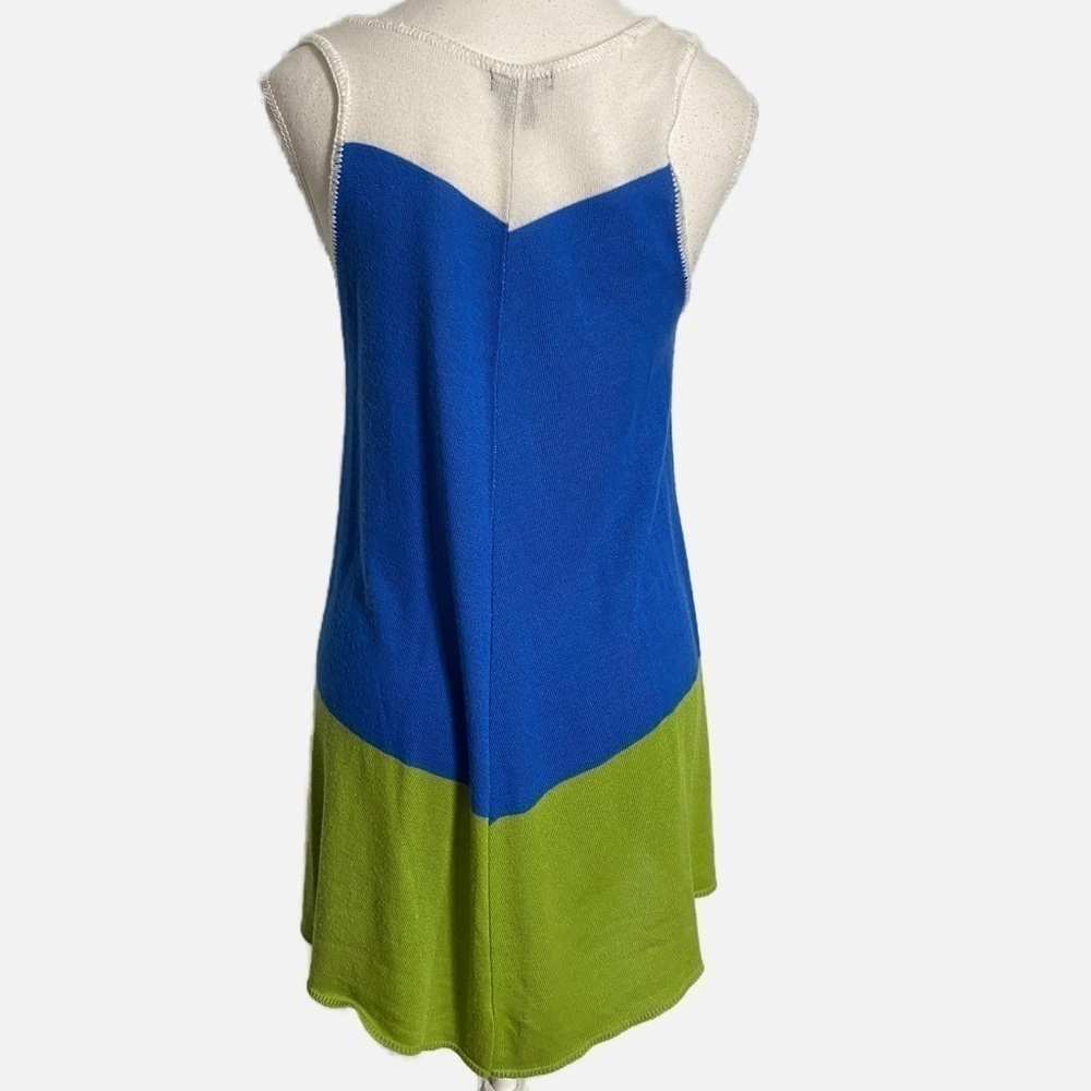 New Directions Colorblock Acrylic V-Neck Sleeveless Tunic Top - Picture 2 of 8